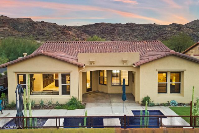 2334 E Samantha Way, Phoenix, AZ 85042