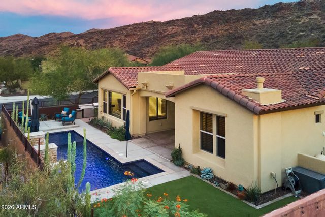 2334 E Samantha Way, Phoenix, AZ 85042