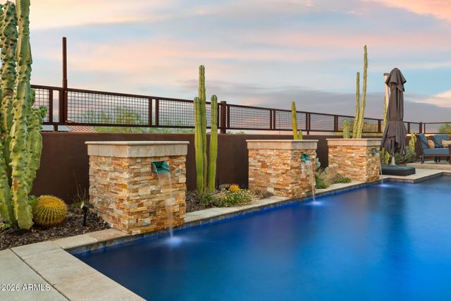 2334 E Samantha Way, Phoenix, AZ 85042