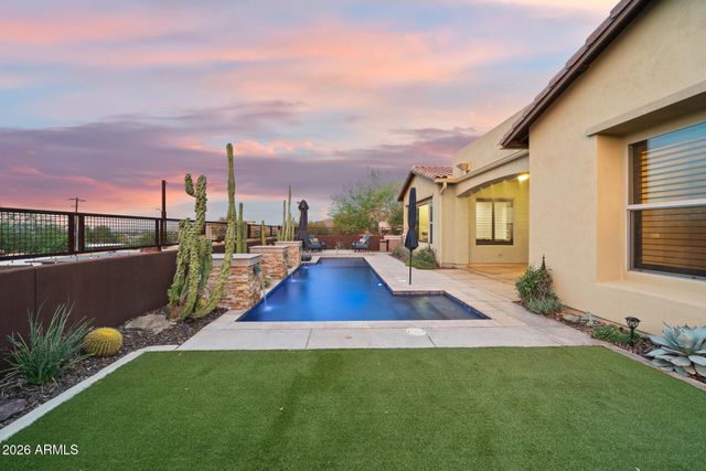 2334 E Samantha Way, Phoenix, AZ 85042