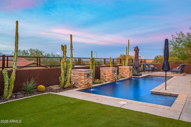 2334 E Samantha Way, Phoenix, AZ 85042