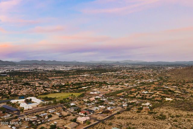 2334 E Samantha Way, Phoenix, AZ 85042