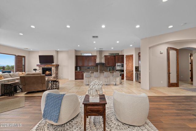 2334 E Samantha Way, Phoenix, AZ 85042