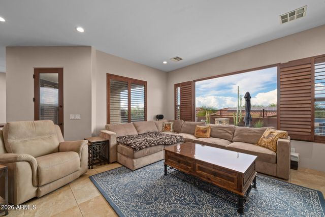 2334 E Samantha Way, Phoenix, AZ 85042