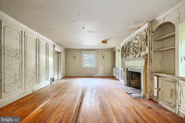 15 W COLD SPRING LN, Baltimore, MD 21210