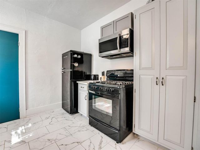 3627 N Shartel Avenue, Oklahoma City, OK 73118