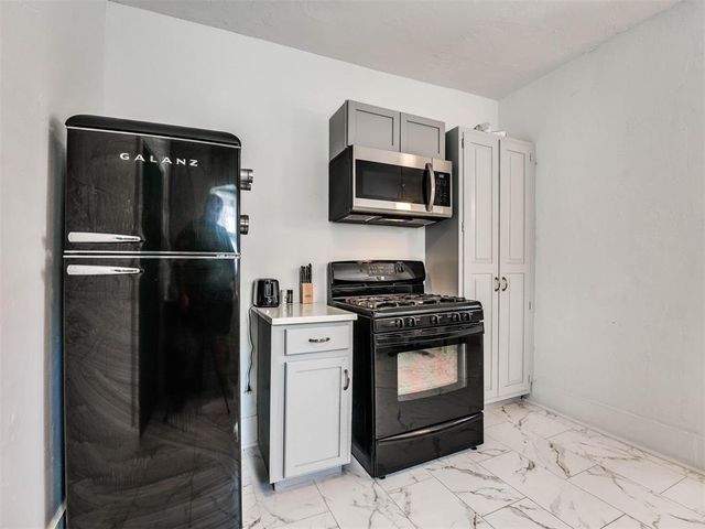 3627 N Shartel Avenue, Oklahoma City, OK 73118