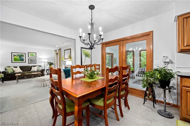 7012 Morning Dove Lane, Olmsted Twp, OH 44138