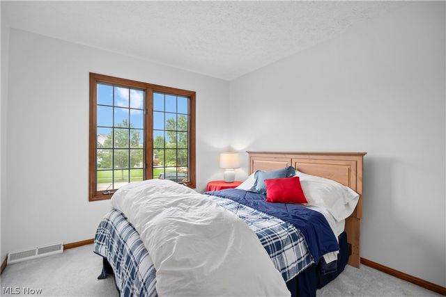 7012 Morning Dove Lane, Olmsted Twp, OH 44138
