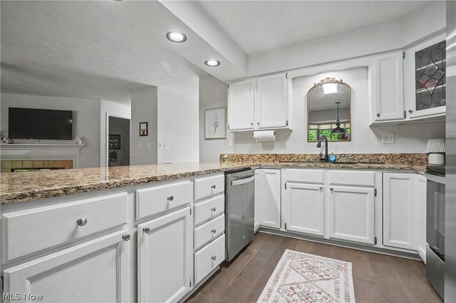 162 Lake Terrace Drive, Munroe Falls, OH 44262