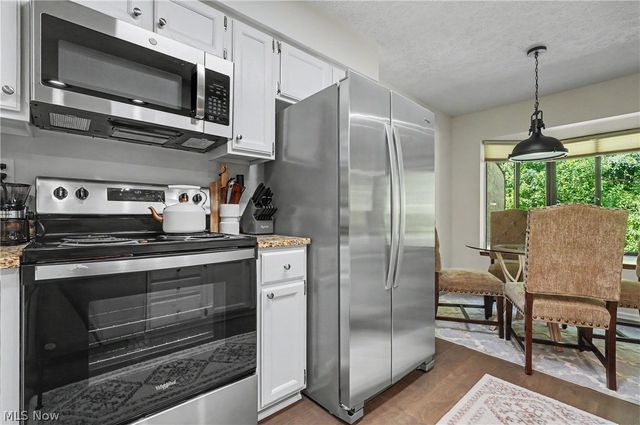 162 Lake Terrace Drive, Munroe Falls, OH 44262