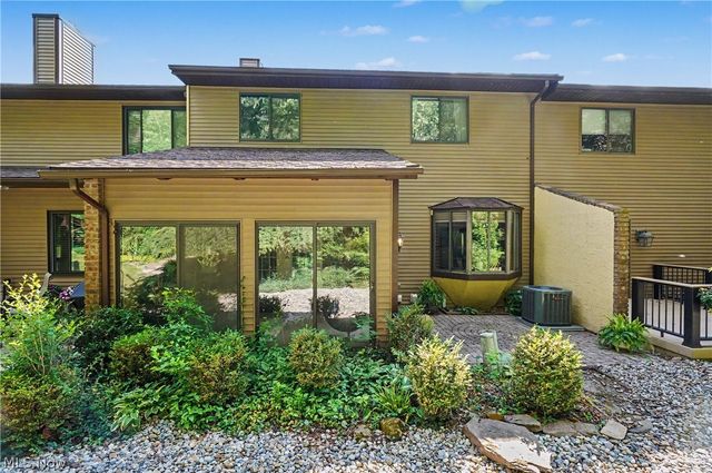 162 Lake Terrace Drive, Munroe Falls, OH 44262