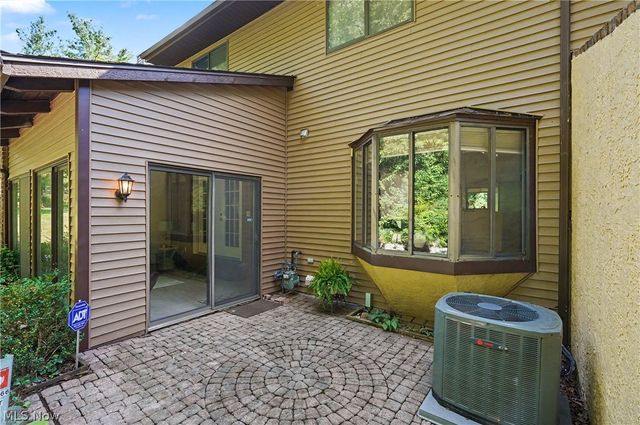 162 Lake Terrace Drive, Munroe Falls, OH 44262