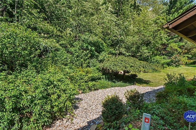 162 Lake Terrace Drive, Munroe Falls, OH 44262