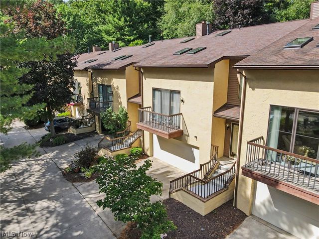 162 Lake Terrace Drive, Munroe Falls, OH 44262