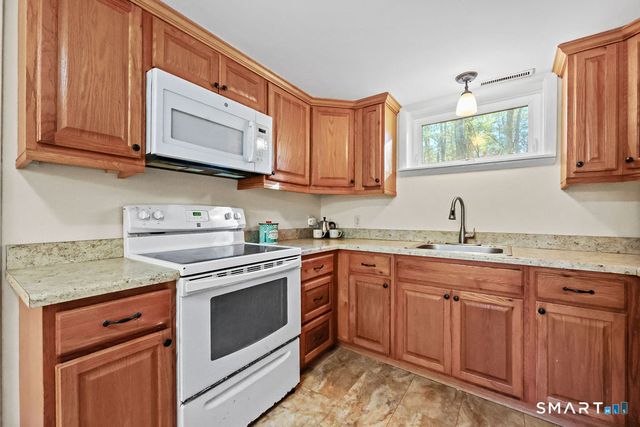 66 East Shore Boulevard, Burlington, CT 06013