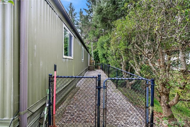 1710 195th Street, Long Beach, WA 98631