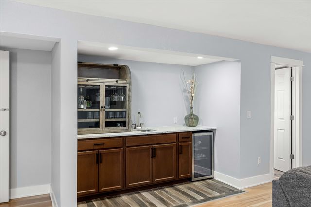 8697 NW 27th Court, Ankeny, IA 50023