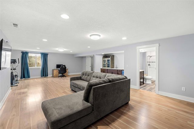 8697 NW 27th Court, Ankeny, IA 50023