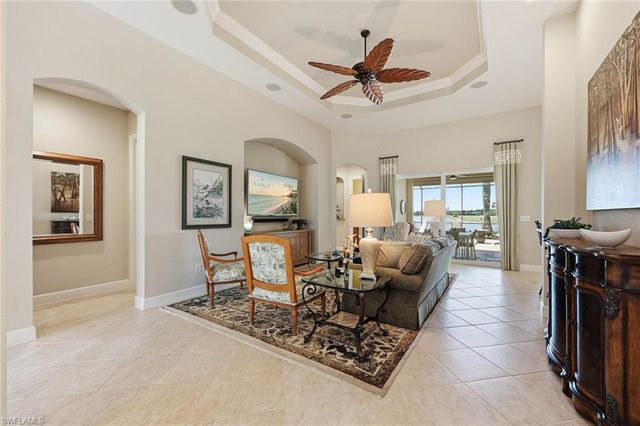 8793 Mustang Island CIR, Naples, FL 34113