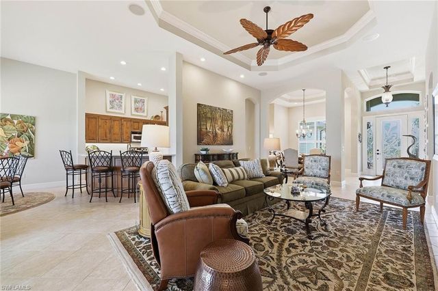 8793 Mustang Island CIR, Naples, FL 34113