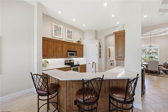 8793 Mustang Island CIR, Naples, FL 34113