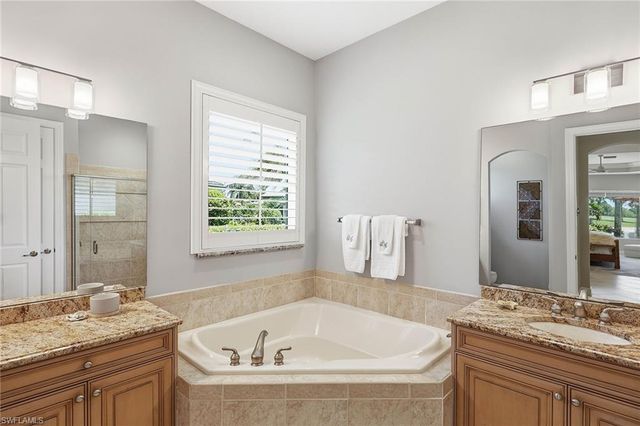 8793 Mustang Island CIR, Naples, FL 34113
