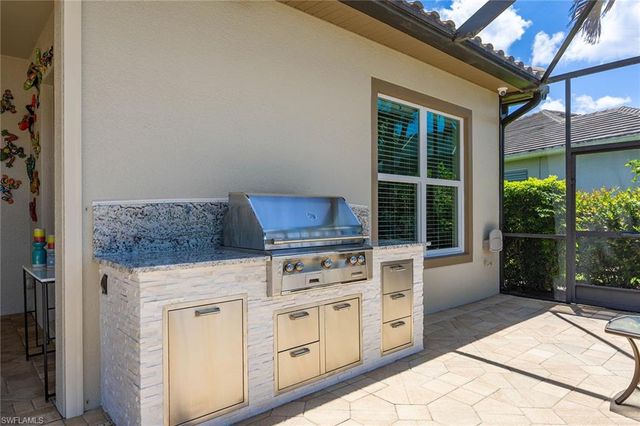 8793 Mustang Island CIR, Naples, FL 34113