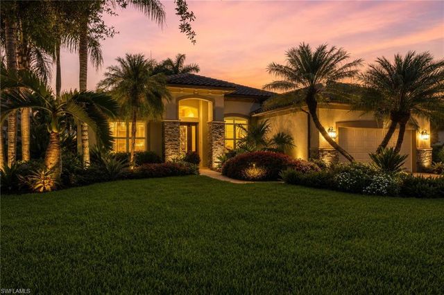 8793 Mustang Island CIR, Naples, FL 34113