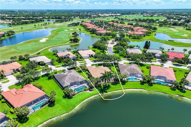 8793 Mustang Island CIR, Naples, FL 34113