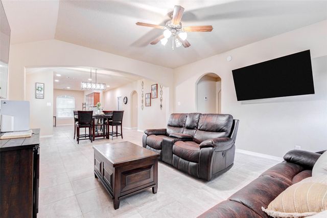 7039 Primrose Road, Baytown, TX 77521