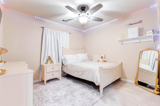 7039 Primrose Road, Baytown, TX 77521