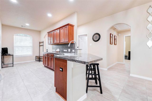 7039 Primrose Road, Baytown, TX 77521