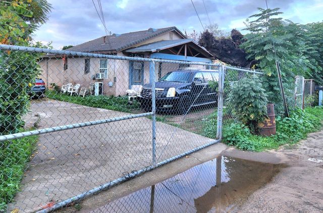 3793 S Cottle Avenue, Sanger, CA 93657
