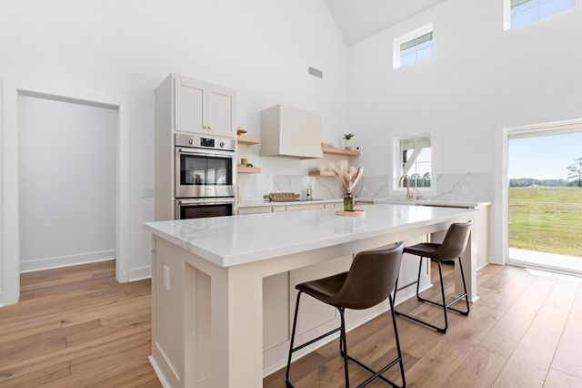 31395 Sh 105, Sour Lake, TX 77659