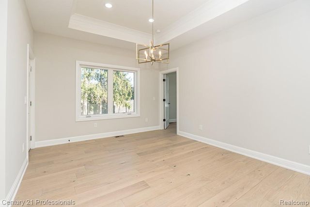 53242 Eastbourne Drive, Shelby Charter Township, MI 48316