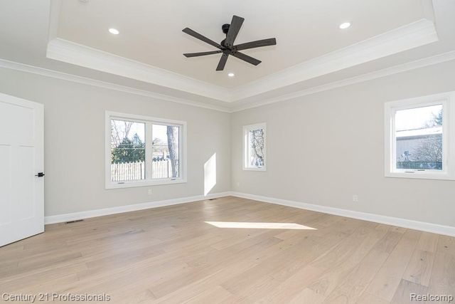 53242 Eastbourne Drive, Shelby Charter Township, MI 48316