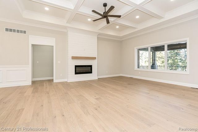 53242 Eastbourne Drive, Shelby Charter Township, MI 48316