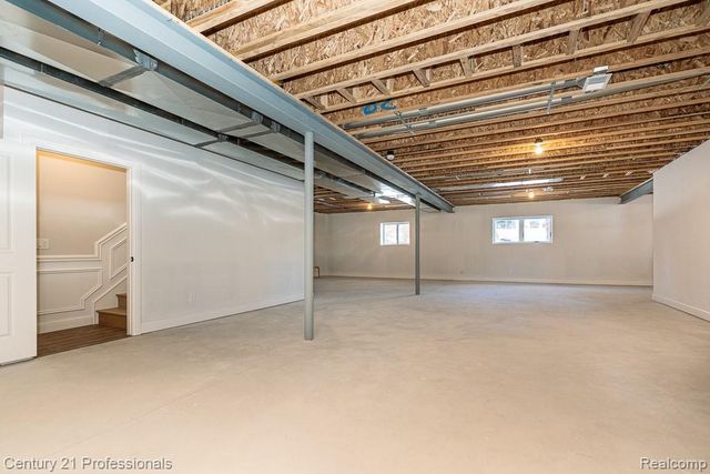 53242 Eastbourne Drive, Shelby Charter Township, MI 48316