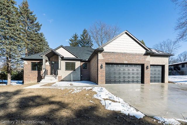 53242 Eastbourne Drive, Shelby Charter Township, MI 48316