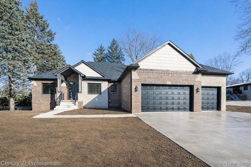 53242 Eastbourne Drive, Shelby Charter Township, MI 48316