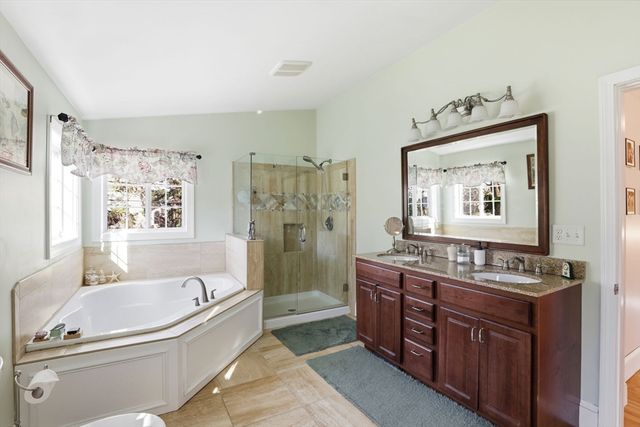 129 Academy Ave, Weymouth, MA 02188