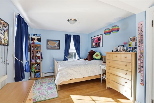 129 Academy Ave, Weymouth, MA 02188