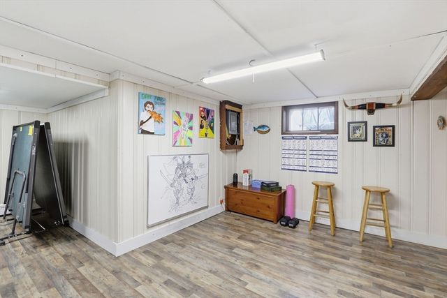 129 Academy Ave, Weymouth, MA 02188