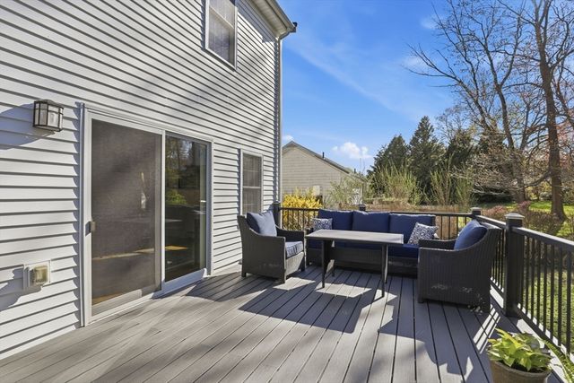 129 Academy Ave, Weymouth, MA 02188