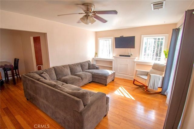 1010 69th St., Los Angeles, CA 90044