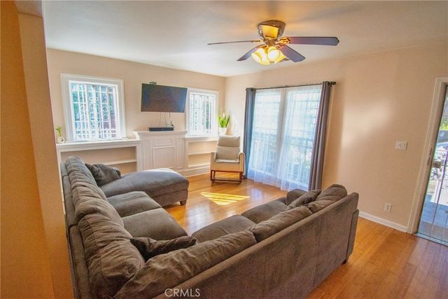 1010 69th St., Los Angeles, CA 90044