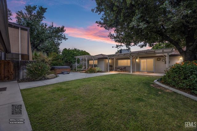 7008 Hooper Avenue, Bakersfield, CA 93308