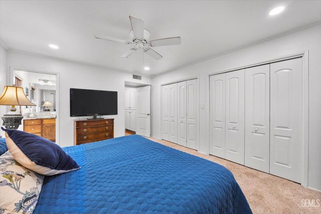 7008 Hooper Avenue, Bakersfield, CA 93308