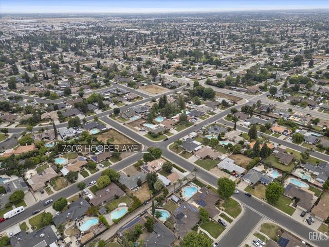 7008 Hooper Avenue, Bakersfield, CA 93308
